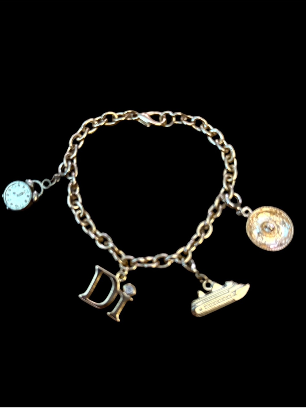 Vintage Diamond International gold tone souvenir charm bracelet
